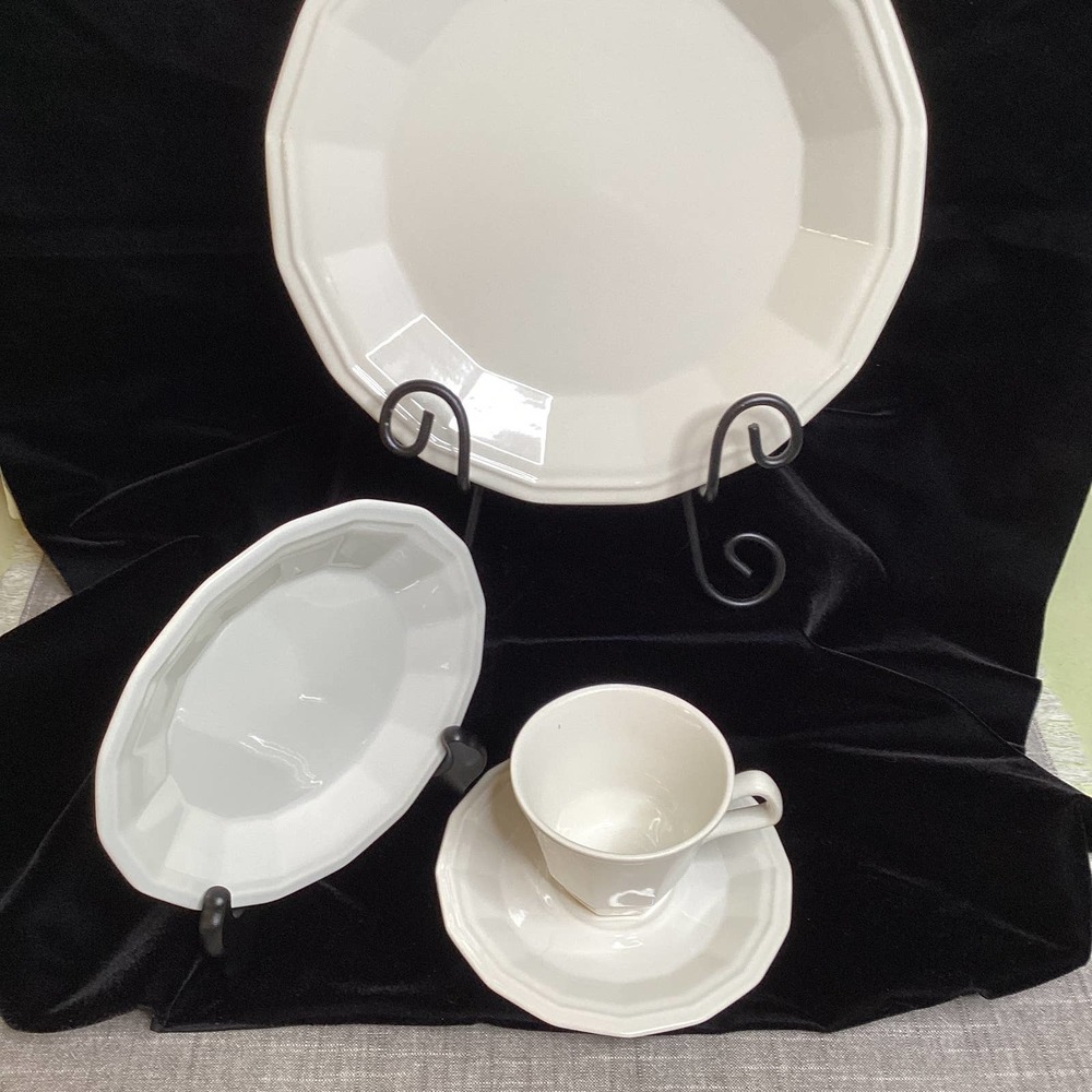 Homer Laughlin  colonial white